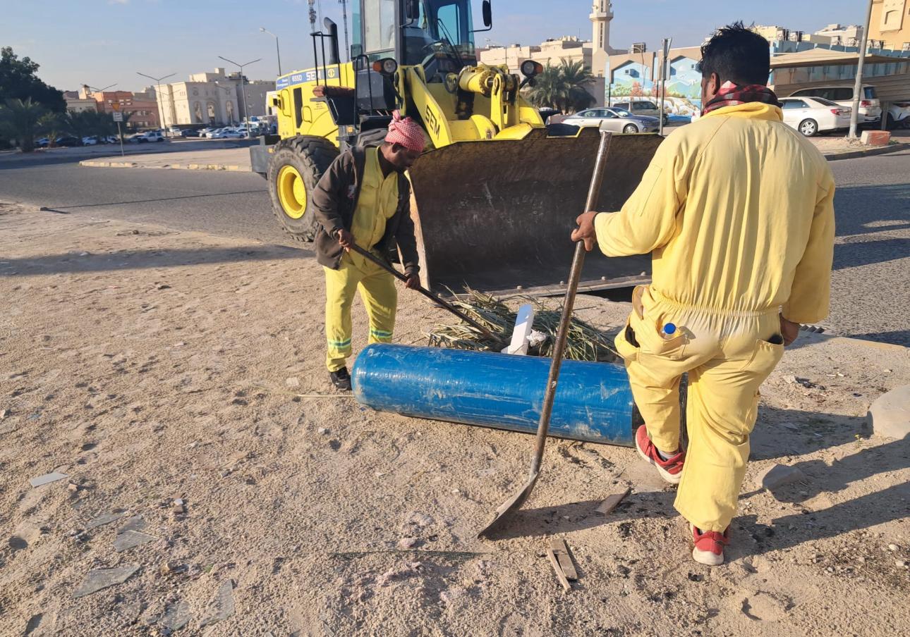 البلدية : فرق النظافة انجزت أعمالها لاستقبال الاحتفالات الوطنية