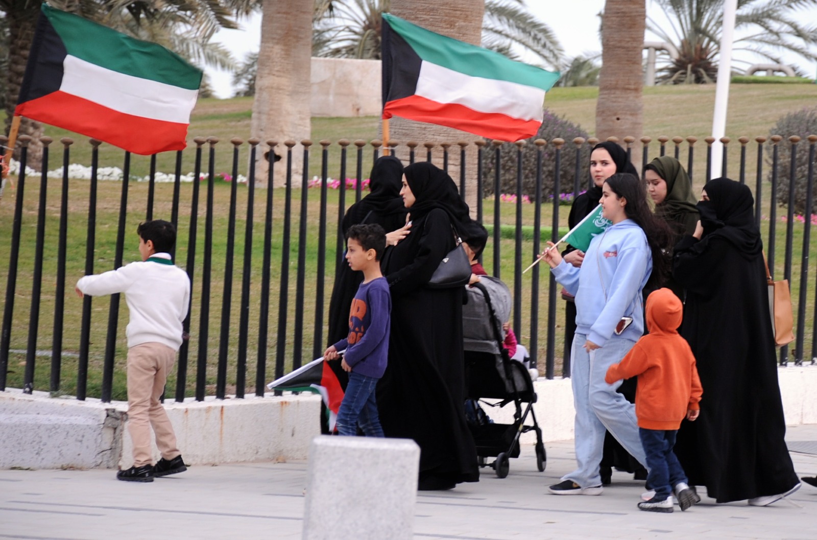 الكويتيون يستذكرون الذكرى الـ33 لتحرير بلادهم بمشاعر الفخر ببطولاتهم وجهود قيادتهم الحكيمة
