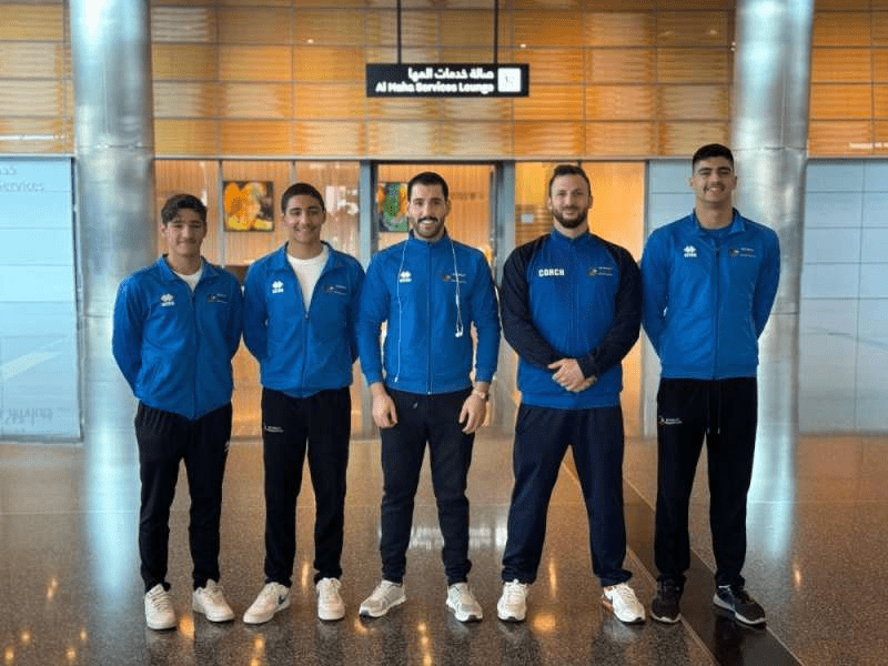 أزرق السباحة يغادر إلى الدوحة للمشاركة في بطولة العالم