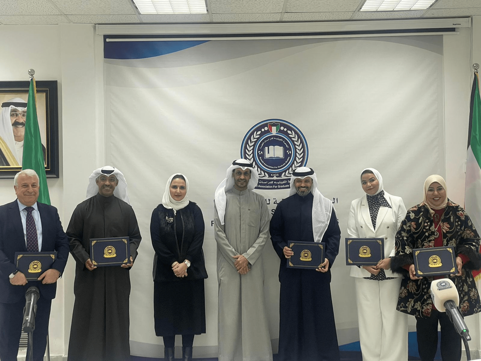 جمعية الدراسات العليا تنظم حلقة نقاشية بعنوان "مستقبل الطلبة بين التحديات والطموح"
