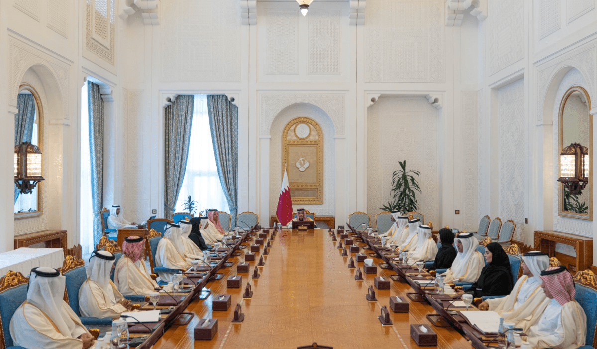 الوزراء القطري يشيد بنتائج المباحثات بين سمو أمير البلاد وأمير قطر