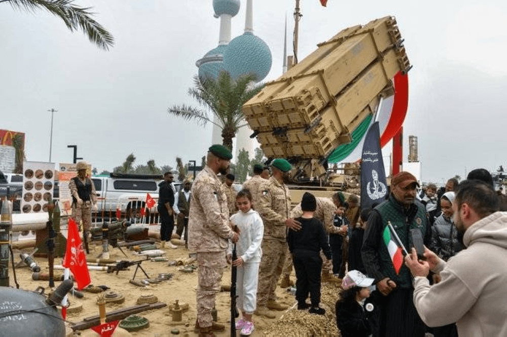 (الدفاع) تشارك أبناء الوطن احتفالاتهم بالاعياد الوطنية بفعاليات وأنشطة معبرة