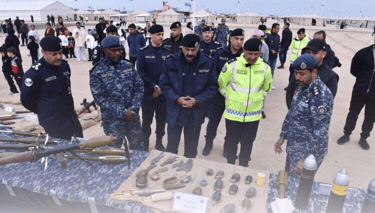 الفريق النواف يتفقد معرض الداخلية بمناسبة الاحتفال بالاعياد الوطنية