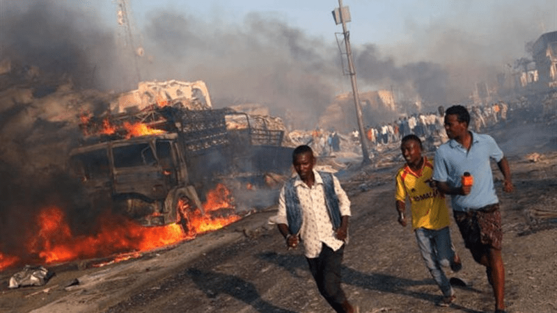 انفجار في سوق شعبي بمقديشو يخلف أكثر من 25 قتيلا وجريحا