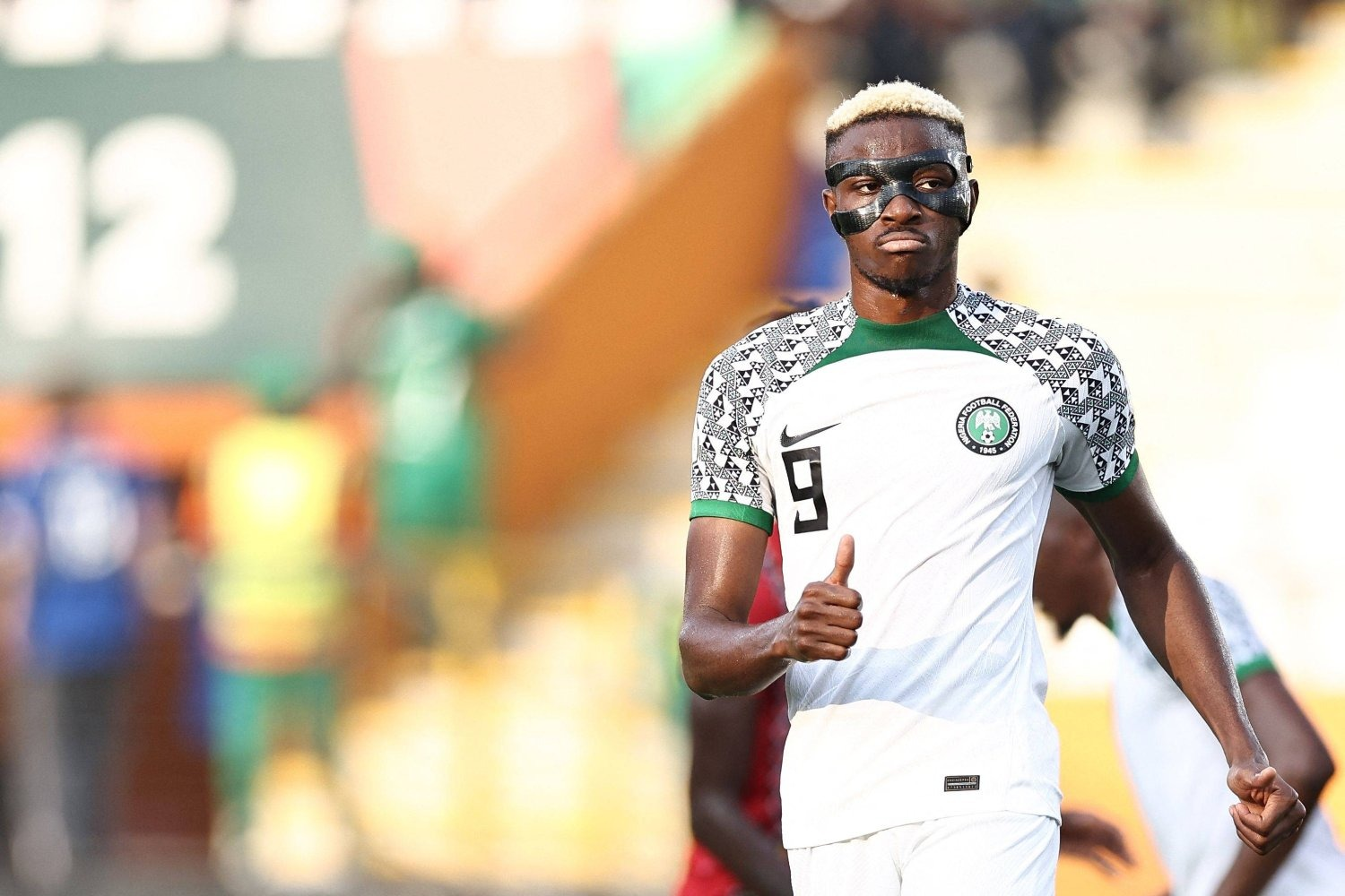 هل يكون أوسيمن بديلاً لمبابي في سان جيرمان؟