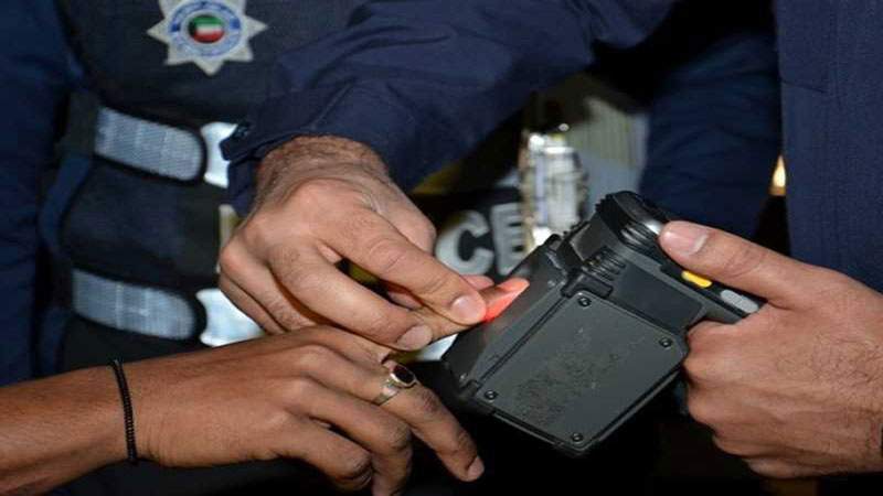 إبعاد 841 وافداً خلال أسبوع