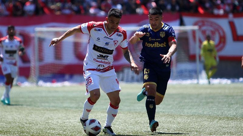 إضراب لاعبي تشيلي