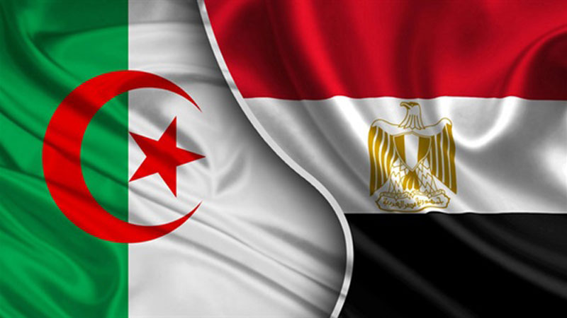 على"صفيح ساخن"... قمة مصرية جزائرية... والناقلة مفتوحة والتشكيلة أساسية